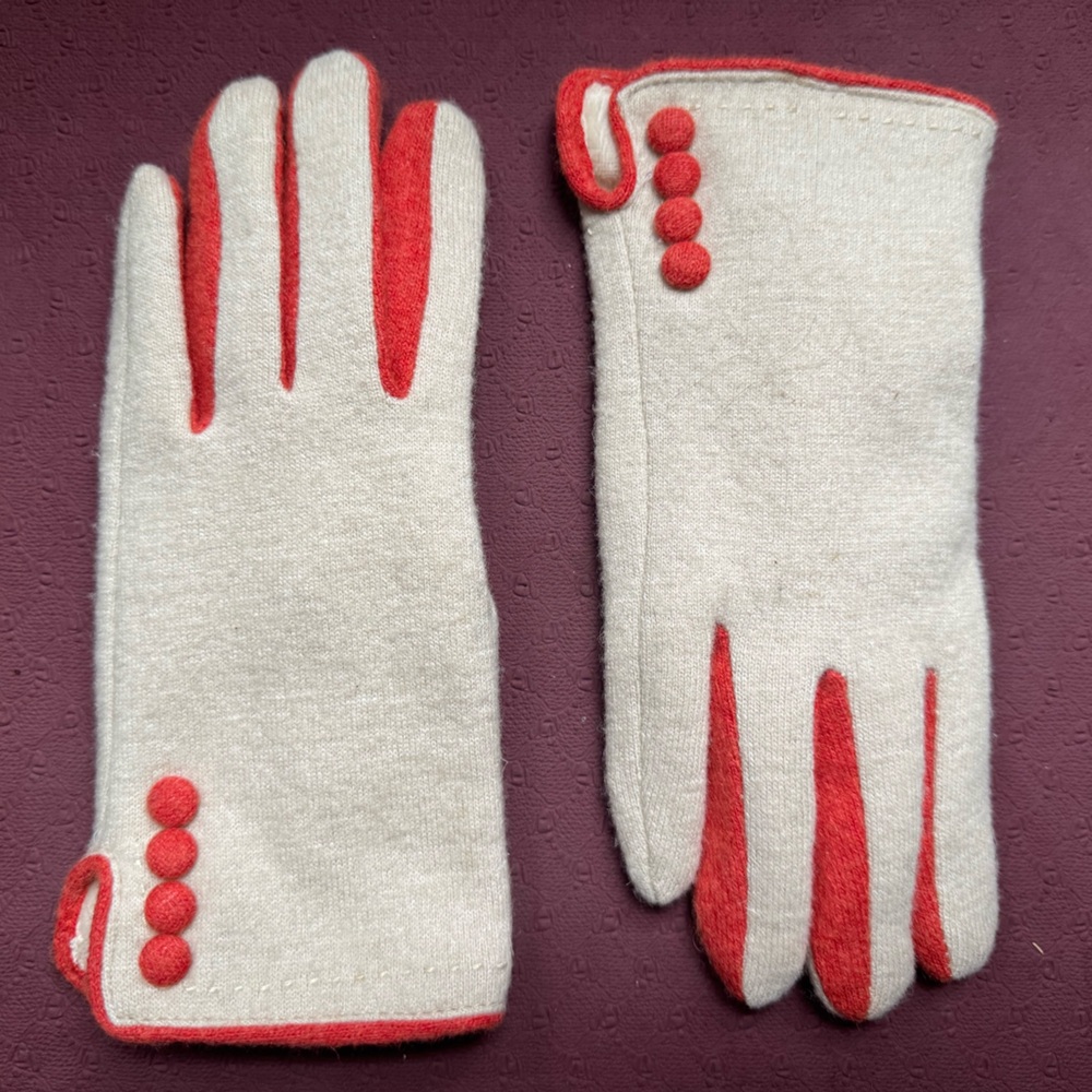 Rare Vintage 1950s Wool Winter Gloves White with Red Trim